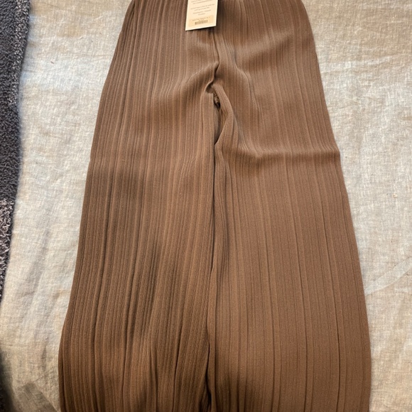 Marijane Pant - Textured Knit :: Light Ash S - Picture 3 of 6